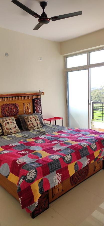 ג'אבלפור Love & Peace Apartment מראה חיצוני תמונה